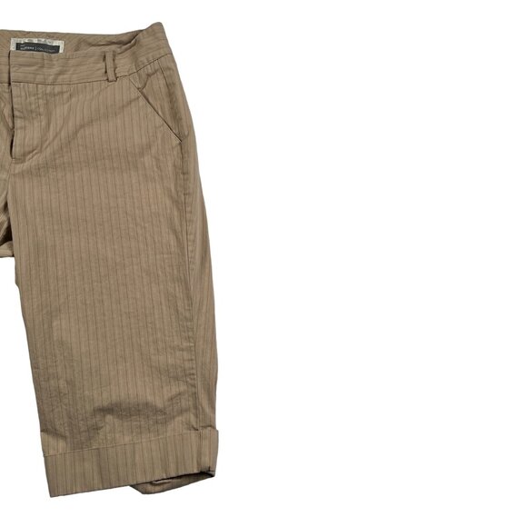 Dockers Shorts Women's Cuffed Striped Bermudas Ideal Fit Tan Brown White 8P - Picture 4 of 13